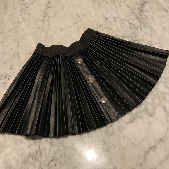 Super cute Hannah banana little girls leather skirt - Picture 3 of 11